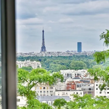 Apartment Vue Panoramique Sur La Capitale Puteaux